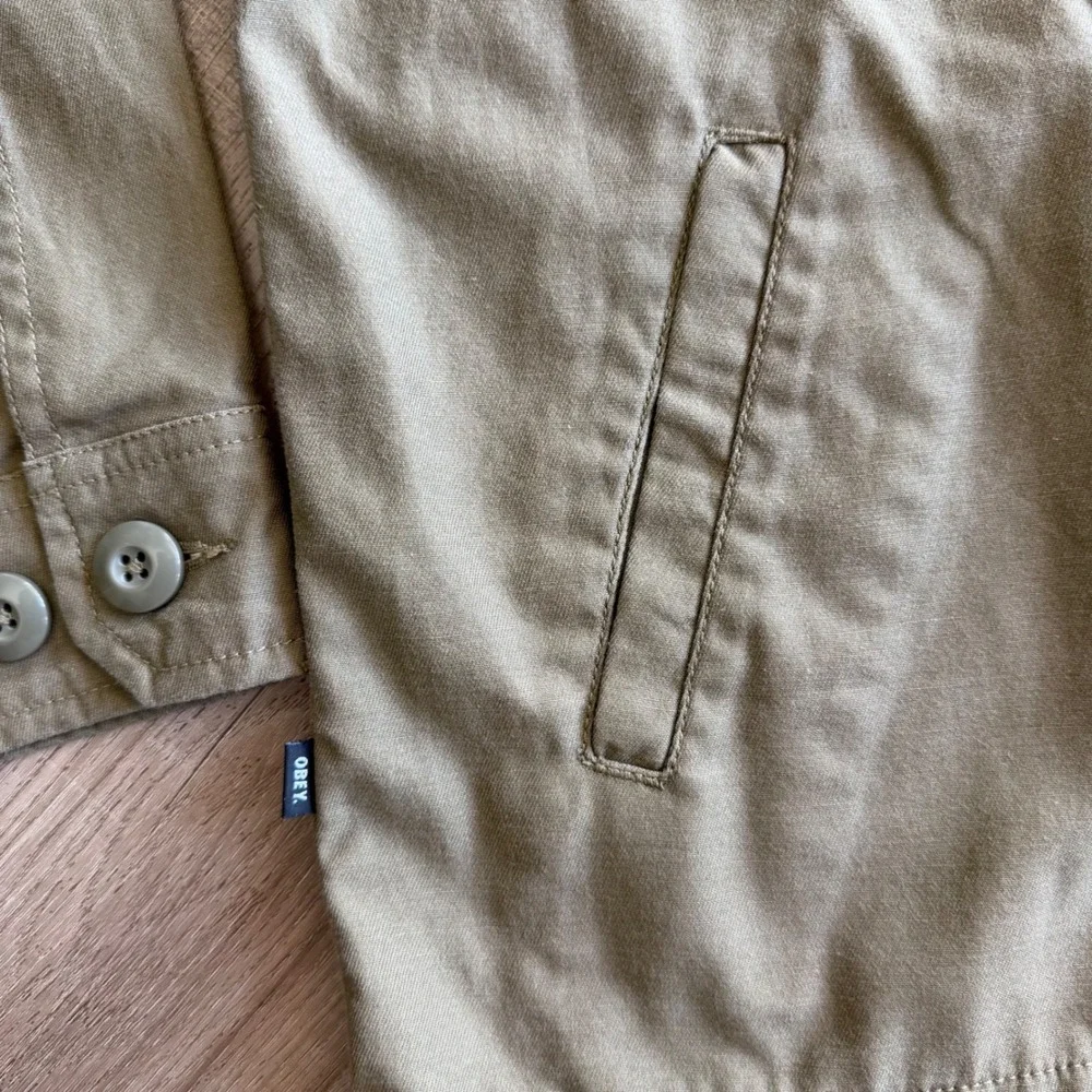 Obey Worldwide Mens Khaki Tan Military Chore Jacket Shirt O.B.E.Y. Patch Medium